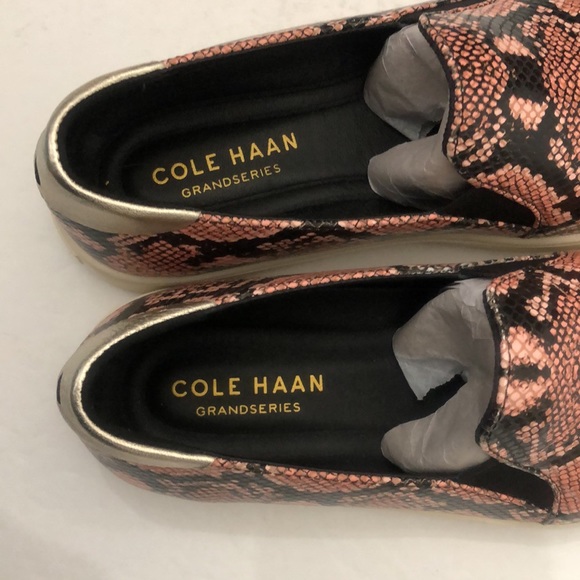 COLE HAAN GRANDPRO SPECTATOR SLIP- ON SNEAKERS  WOMENS SIZE 7.5 - Picture 4 of 15